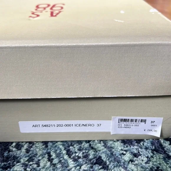 Women's Black Leather Boots - Picture 11 of 14